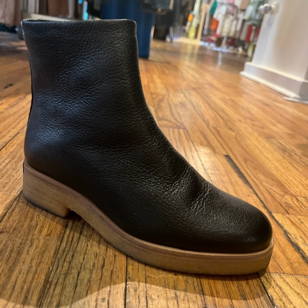 NIB $1480 The Row boots